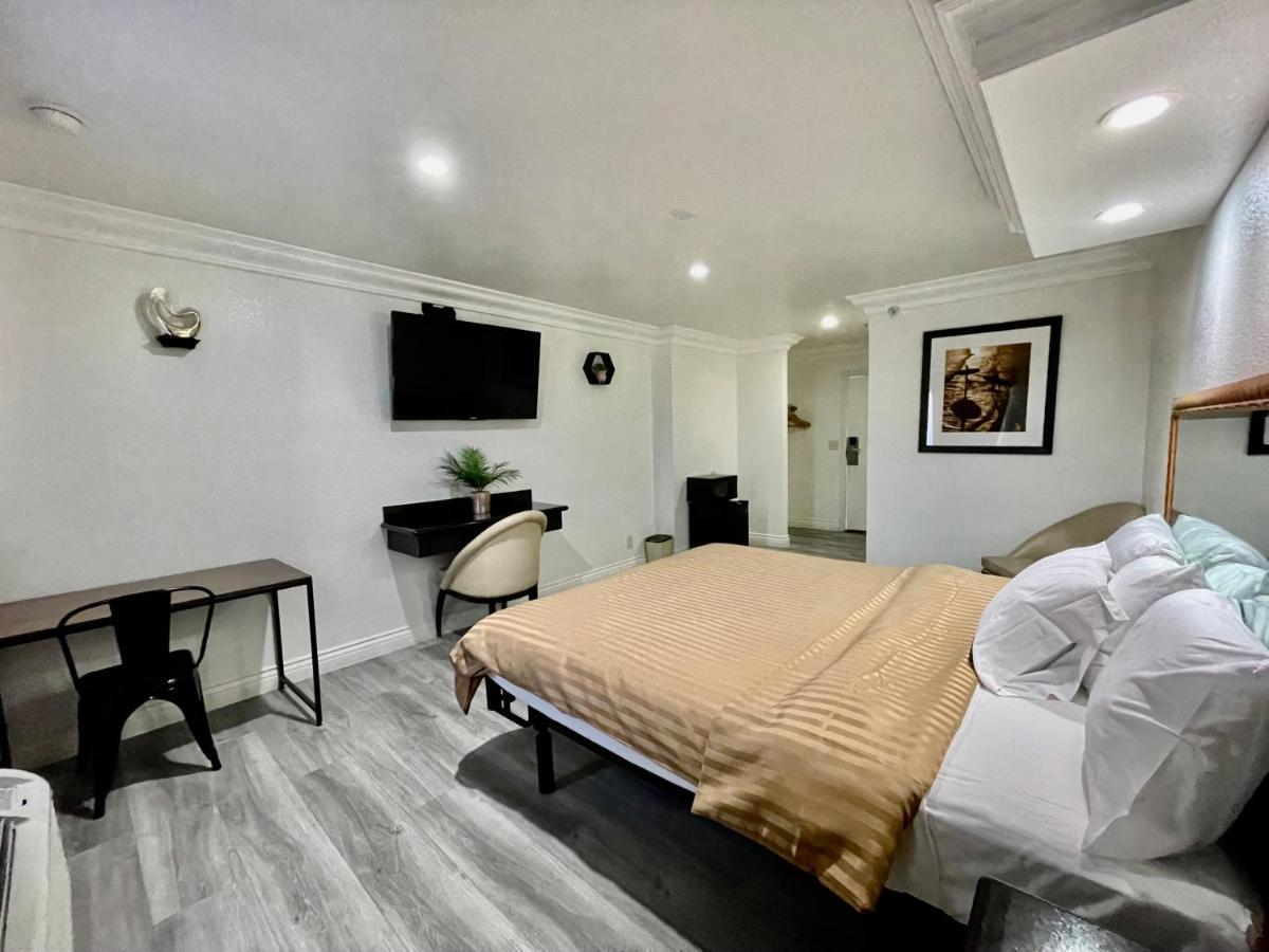Rodeway Inn Santa Ana Buitenkant foto